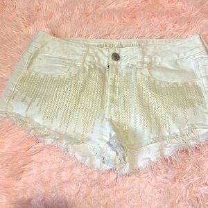 American Eagle white shorts